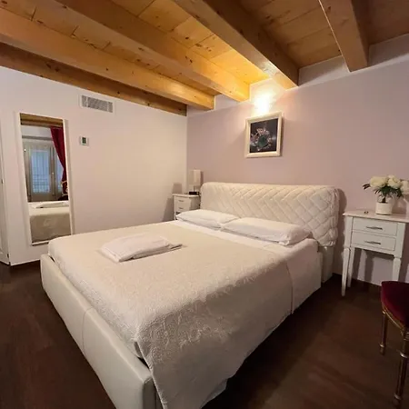 Penzion Dimora 4 Spade Verona