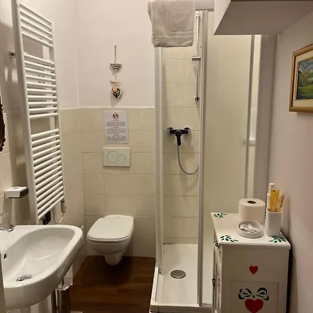 Dimora 4 Spade בית הארחה ורונה