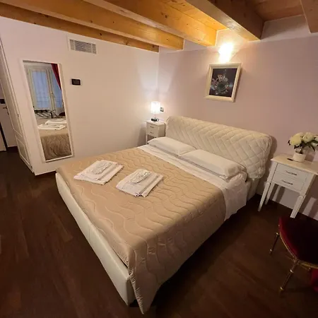 Penzion Dimora 4 Spade 4*