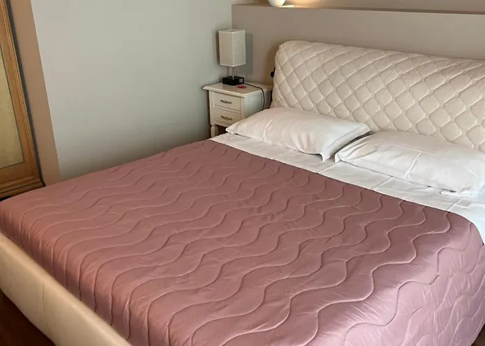 Dimora 4 Spade Верона