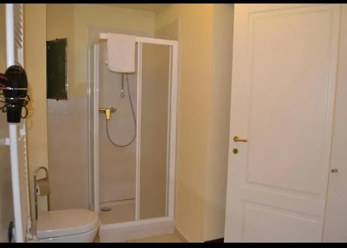 Dimora 4 Spade Верона