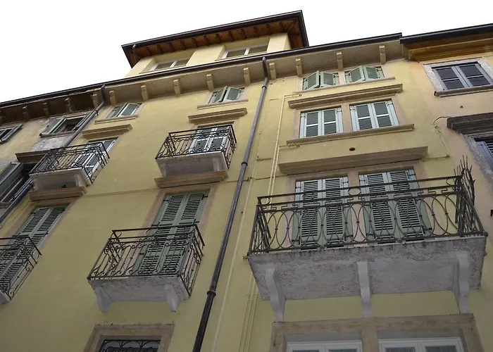 Dimora 4 Spade Гостевой дом Верона